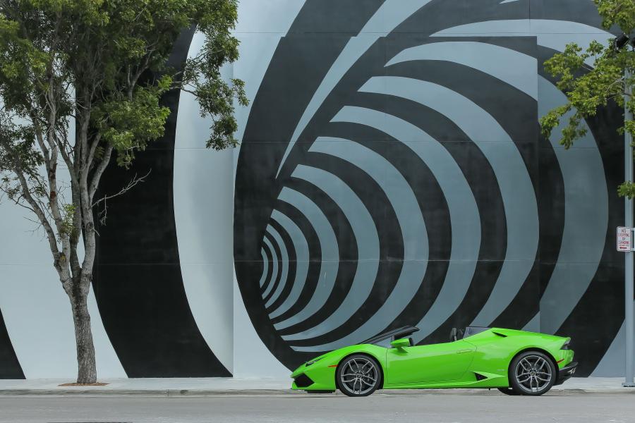  Lamborghini Huracan LP610-4 Spyder 2015 года  (NA) (фото 13 из 19)